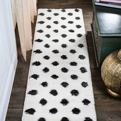 Jonathan Y Pere Modern Charcoal Dot Shag Area Rug In White