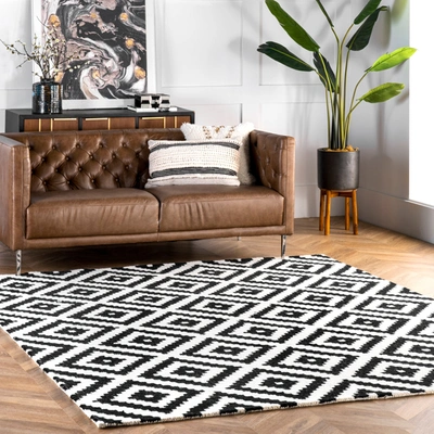 Nuloom Hand Tufted Kellee Area Rug