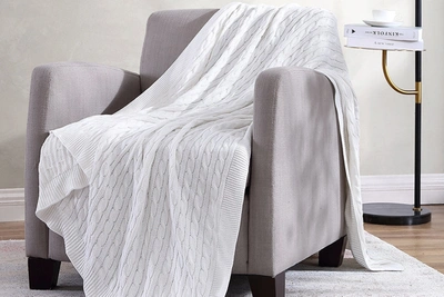 The Nesting Company Oak 100% Cotton Cable Knitted 50" X 70" Throw In White