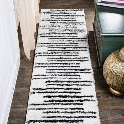 Jonathan Y Petra Stripe Geometric Shag Area Rug