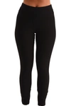 French Kyss Low Rise Capri In Black In Black