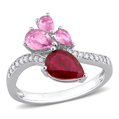 Mimi & Max 2 1/5 Ct Tgw Pear Cut Ruby And Pink Sapphire And 1/10 Ct Tw Diamond Ring In 14k White Gold In Red