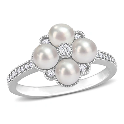 Mimi & Max Cultured Freshwater Pearl And 1/6 Ct Tdw Diamond Cluster Ring In 14k White Gold In Silver