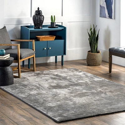 Nuloom Loni Solid Machine Washable Shag Area Rug