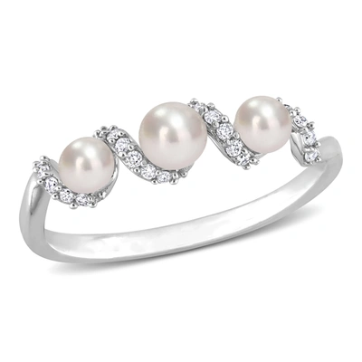 Mimi & Max Cultured Freshwater Pearl And 1/10 Ct Tdw Diamond Swirl Ring In 14k White Gold In Silver