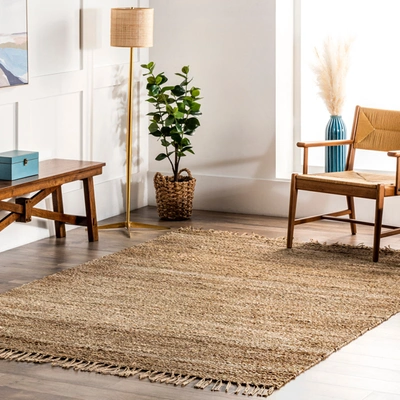 Nuloom Handmade Benavides Tassel Area Rug