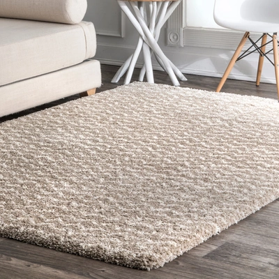 Nuloom Cuellar Chevron Shaggy Area Rug