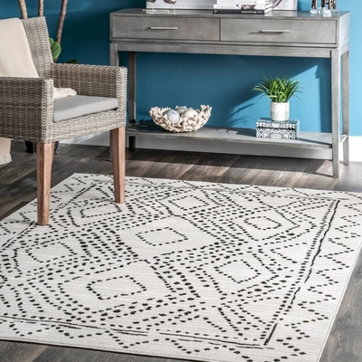 Nuloom Mila Moroccan Diamond Trellis Area Rug