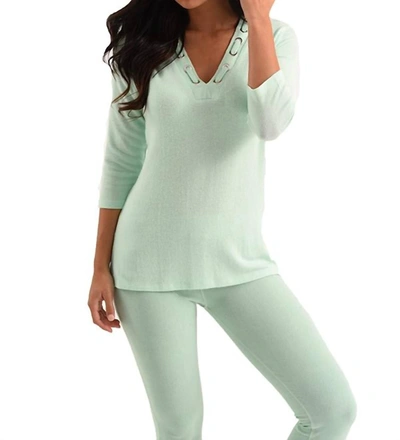 French Kyss Heather Grommet V-neck Kashmira Top In Mint In Green