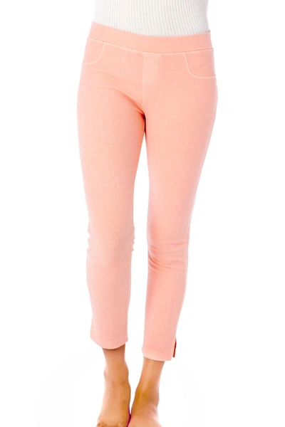 French Kyss Capri Jeggings In Peach In Pink
