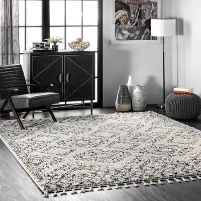 Nuloom Vasiliki Moroccan Tribal Tassel Area Rug