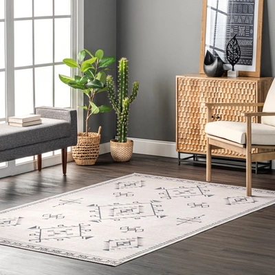 Nuloom Evalyn Machine Washable Southwestern Motif Area Rug
