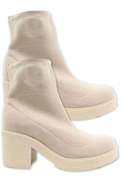 Everglades Kiki 1 Boots In Taupe In Beige