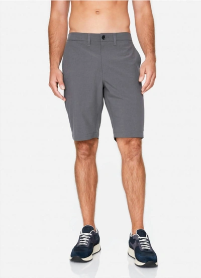 7diamonds Momentum Hybrid Short In Charcoal In Grey