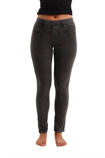 French Kyss High Rise Jegging In Charcoal In Grey
