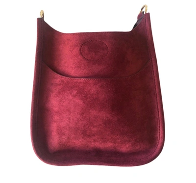Ahdorned Mini Faux Suede Messenger Bag In Burgundy In Red