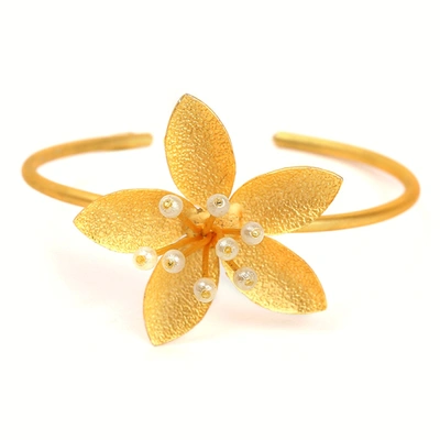 Sohi Women Gold-toned Floral Kada Bracelet