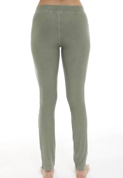 French Kyss Low Rise Jegging In Olive In Green