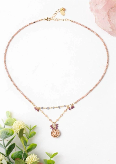 Anne Vaughan Blossom Simple Necklace In Gold In Pink