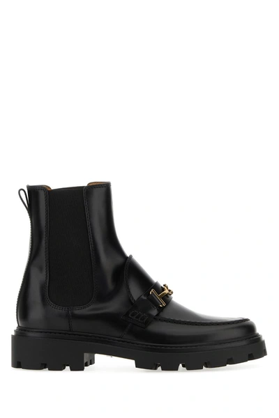 Tod's Buckle Detailed Chunky Ankle Boots In Black