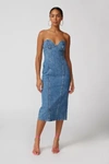 LIONESS SMOKESHOW DENIM STRAPLESS MIDI DRESS IN TINTED DENIM, WOMEN'S AT URBAN OUTFITTERS