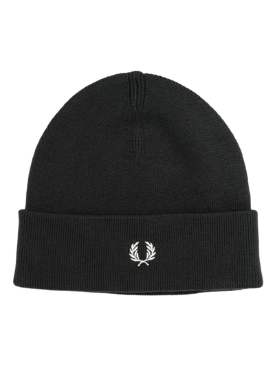 Fred Perry Logo-embroidery Beanie In Green