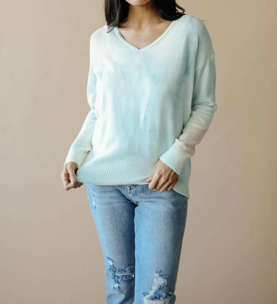 Davi & Dani Heavenly Sweater In Pale Peach & Aqua In Blue