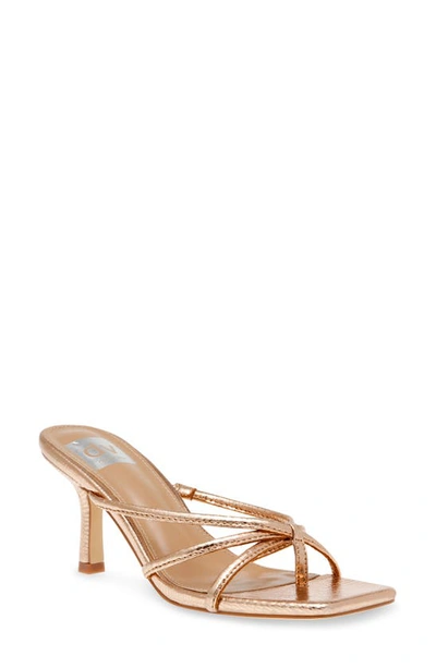 Dolce Vita Thong Heel In Warm Gold