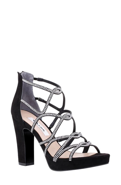 Nina Sassie Platform Sandal In True Black