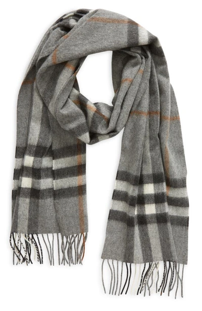 Burberry Giant Check Scarf In Grey