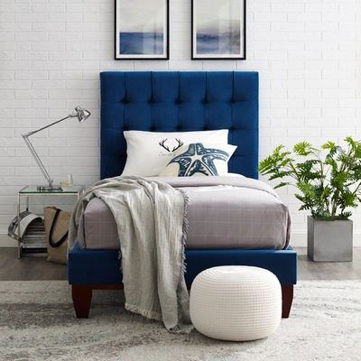 Inspired Home Fabrizio Platform Bed