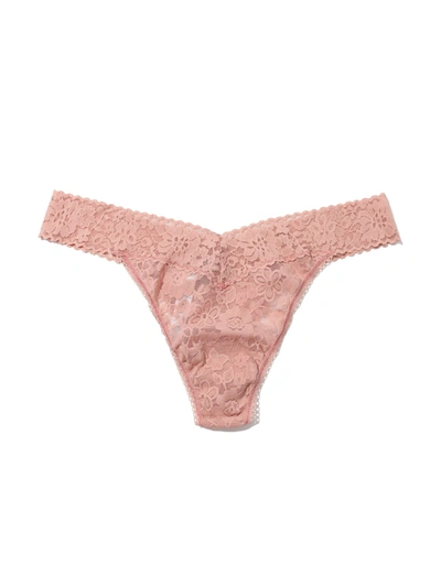 Hanky Panky Daily Lace Original Rise Thong In Pink