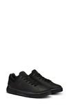 On The Roger Advantage Tennis Sneaker In All Black
