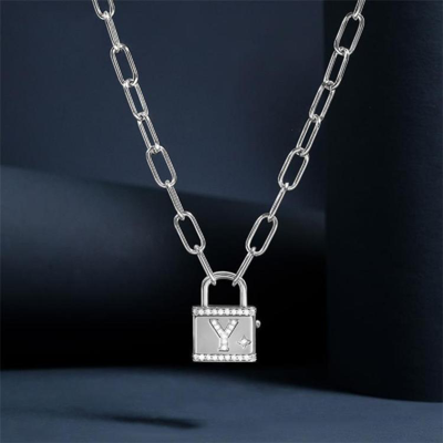 Apm Monaco 字母可选吊坠爱情锁男女情侣项链ac6906ox In Metallic