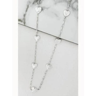 Envy Long Silver Necklace With Hammered Hearts In Metallic