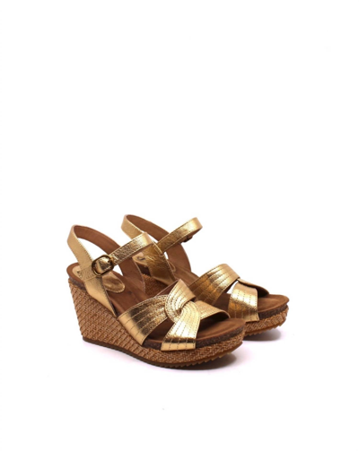 Söfft Women's Clarissa Wedge Sandal In Gold