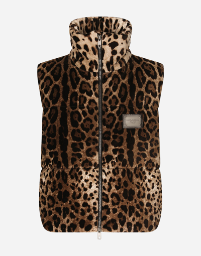 DOLCE & GABBANA SLEEVELESS LEOPARD-PRINT JACKET WITH LOGO TAG