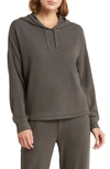 Barefoot Dreams Butter Fleece Hooded Pullover In Carbon