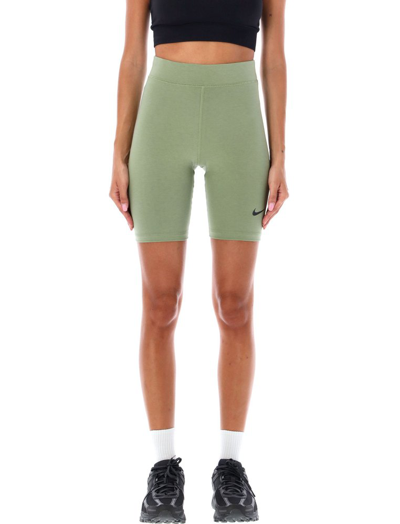 Nike Logo-print Cycling Shorts In Green