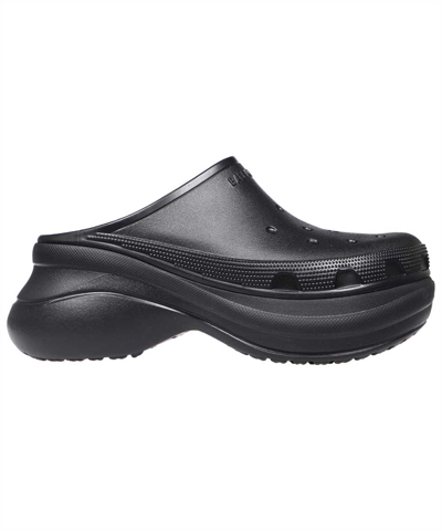 Balenciaga X Crocs Logo压纹拖鞋 In Black