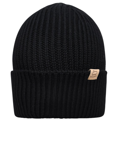 Woolrich Logo Patch Ribbed Beanie In Black