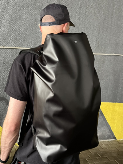 Pre-owned Balenciaga X Gap Yzy Gap Dry Bag Full Black Pre-owned Balenciaga X Gap Yzy Gap Dry Bag Full Black