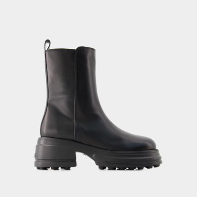 Tod's Gomma Tronchetto Boots -  - Leather - Black