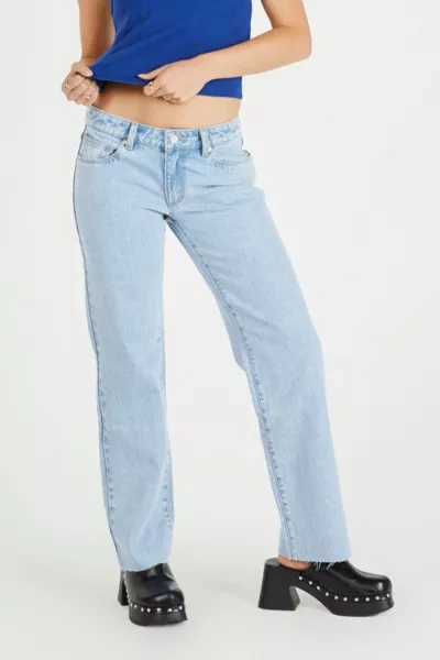 Abrand Jeans Abrand 99 Low Straight Petite Jeans In Walkaway