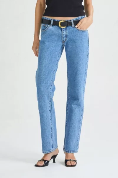 Abrand Jeans Abrand 99 Low Straight Jean In Sadie