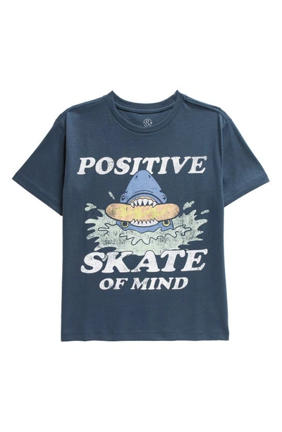 Treasure & Bond Kids' Relaxed Fit Cotton Graphic T-shirt In Navy Midnight Skate Of Mind