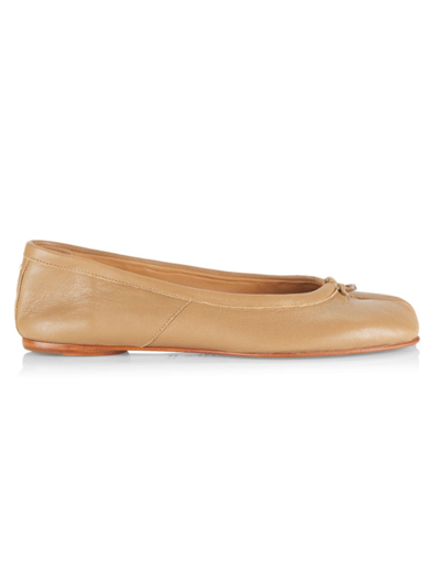 Maison Margiela Women's Tabi Ballet Flats In Beige