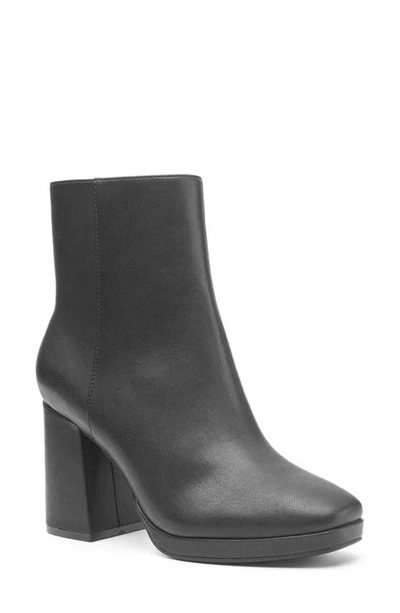 Me Too Gracen Bootie In Black