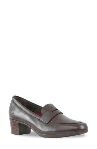 Munro Ellis Penny Loafer Pump In Chocolate