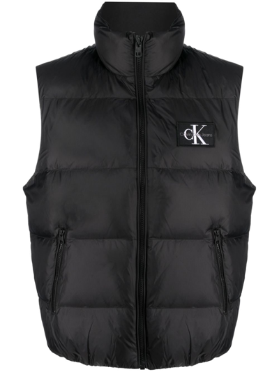 Calvin Klein Logo-patch Padded Gilet In Schwarz